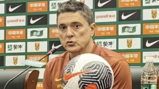 kaiyun·(中国)官方网站-安东尼奥：中场休息给球员施加信心；王钰栋没首发是有点小伤