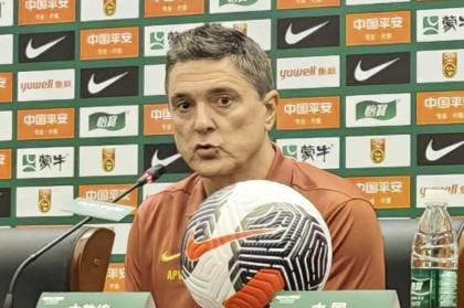 kaiyun·(中国)官方网站-安东尼奥：中场休息给球员施加信心；王钰栋没首发是有点小伤