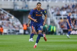 英媒：勒沃库森有意租借奥苏拉，但纽卡希望等锋线引援取得进展