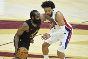 开云体育app-NBA排名冲刺阶段！哈登单核掀翻联盟第一 火箭劲敌4连胜冲击前三